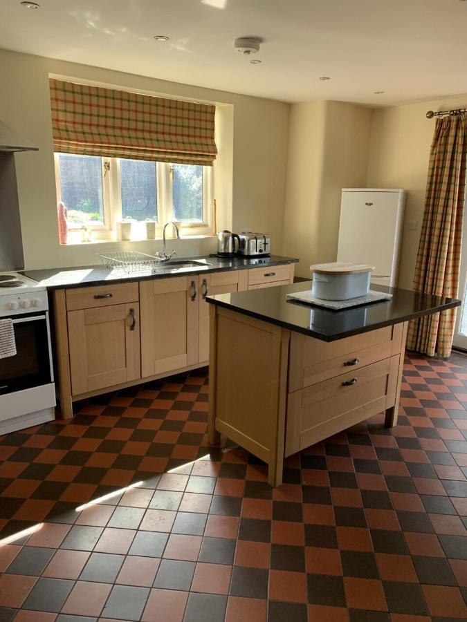 Thornton Manor - Holiday Cottages And Apartments 헤즈월 외부 사진
