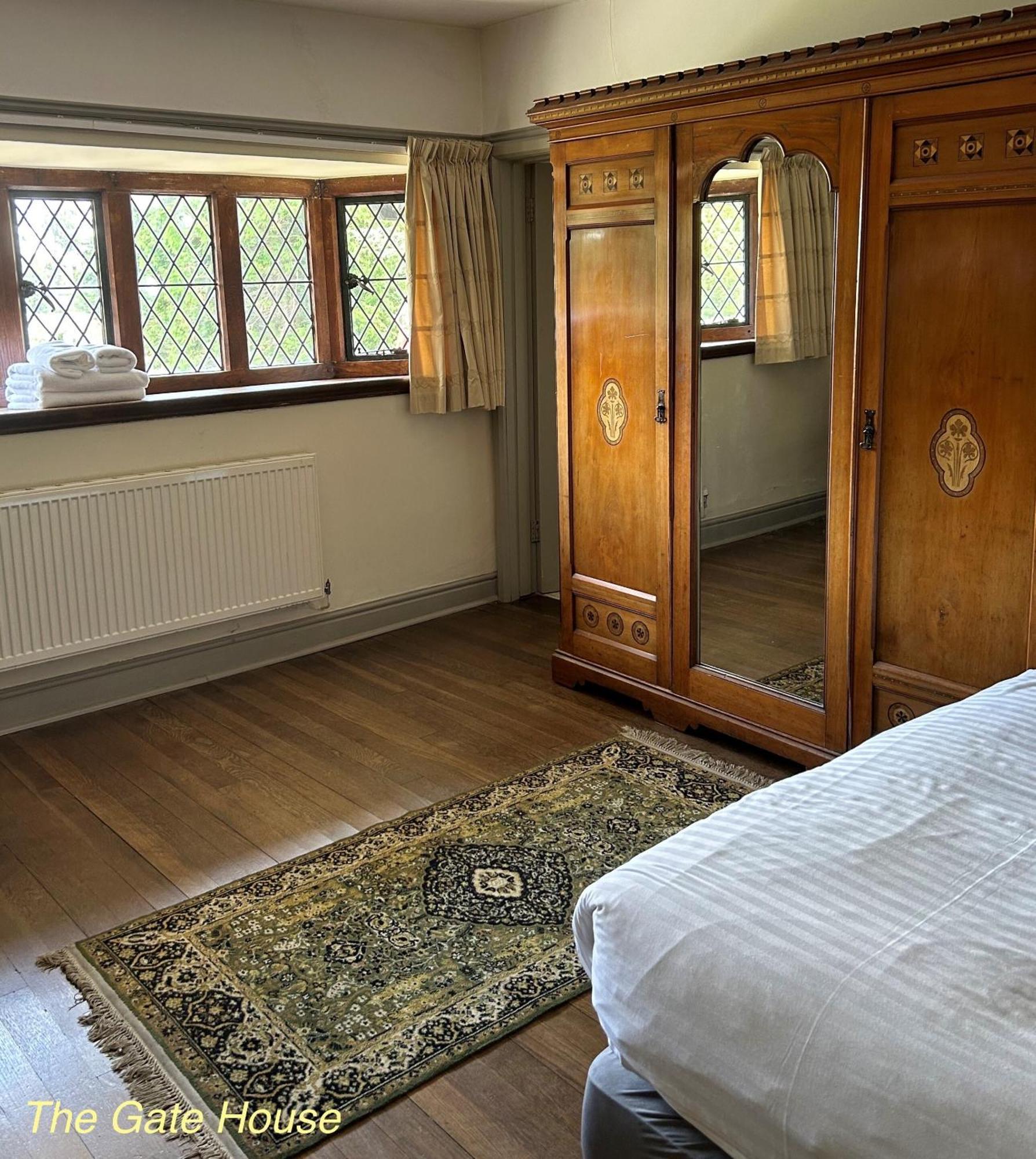 Thornton Manor - Holiday Cottages And Apartments 헤즈월 외부 사진